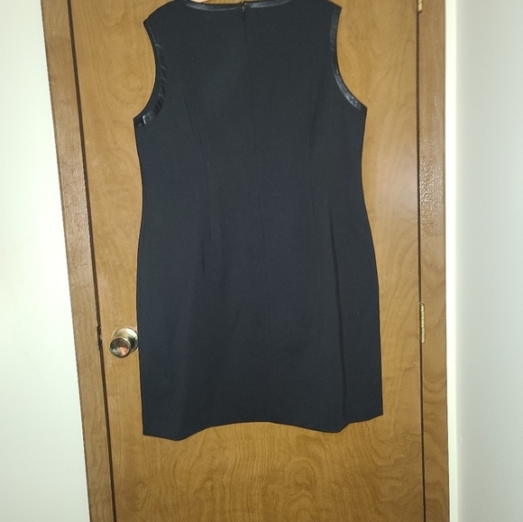 MISOOK Collection Sleeveless Black Dress with Faux Leather Trim – Size L - Picture 3 of 5